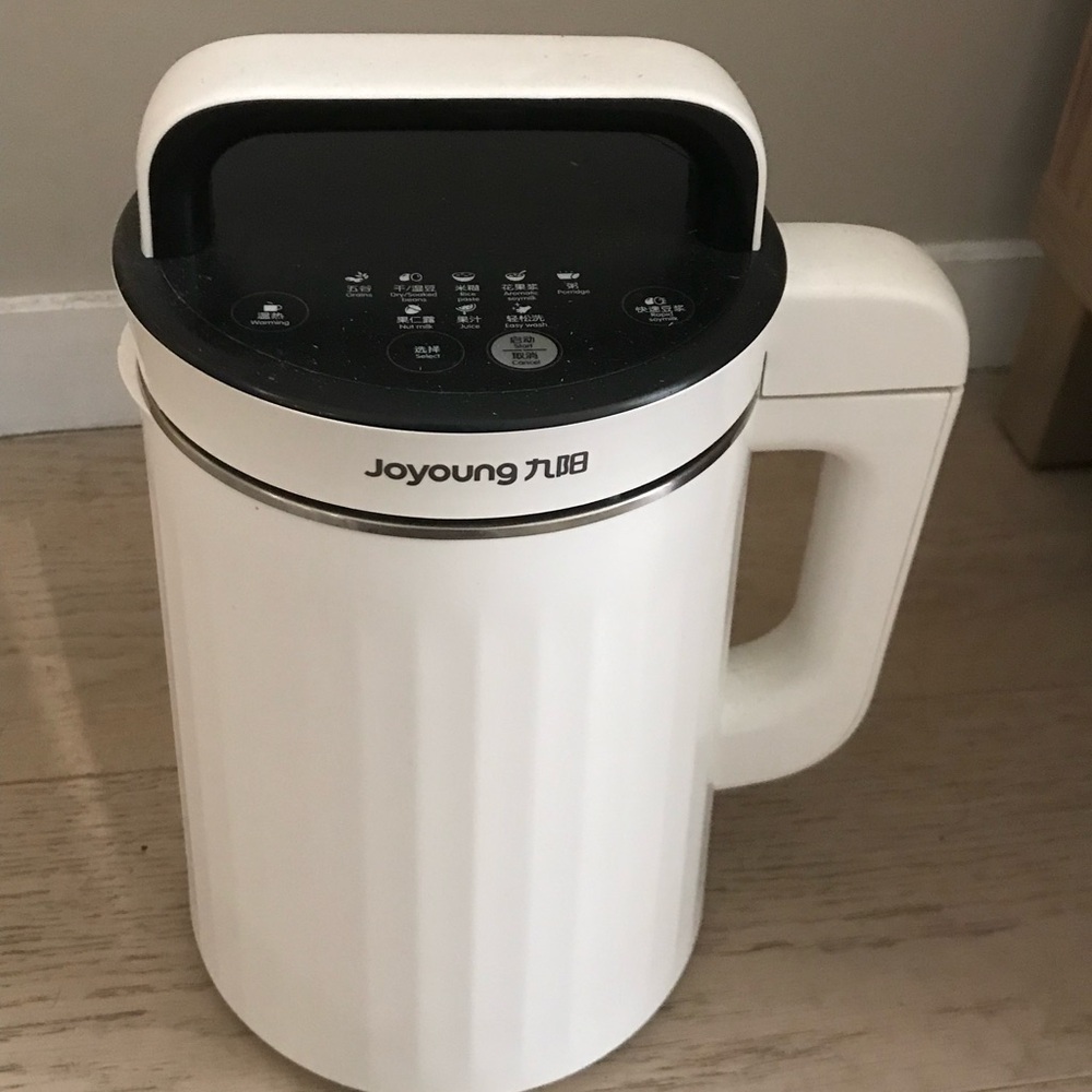 Joyoung White Soy Milk Maker 1.3L